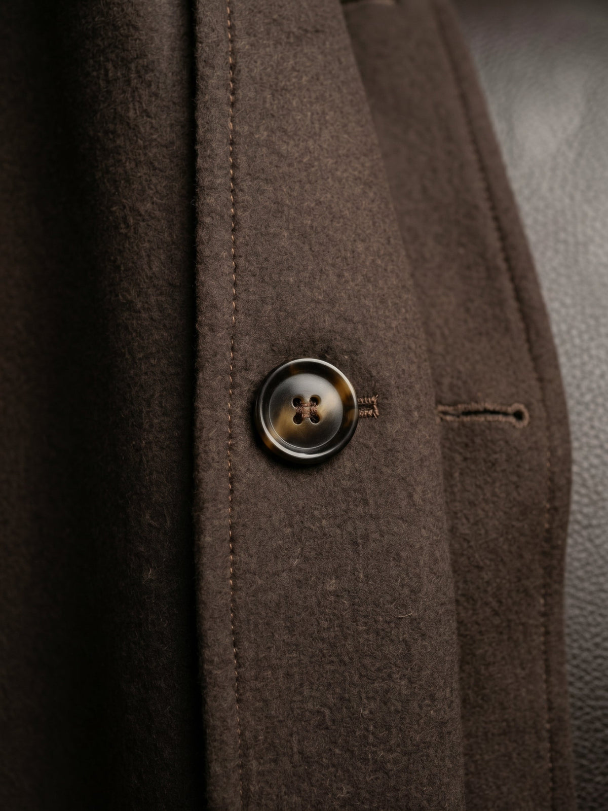 ISIM jacket Brown - detail