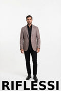 Herringbone taupe sport jacket - model, Riflessi backdrop