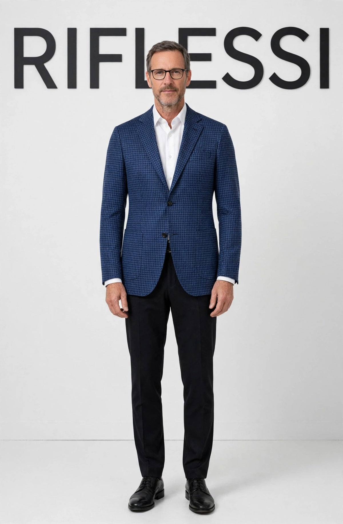 Sartorio Houndstooth Virgin Wool-Silk Sport Jacket on model