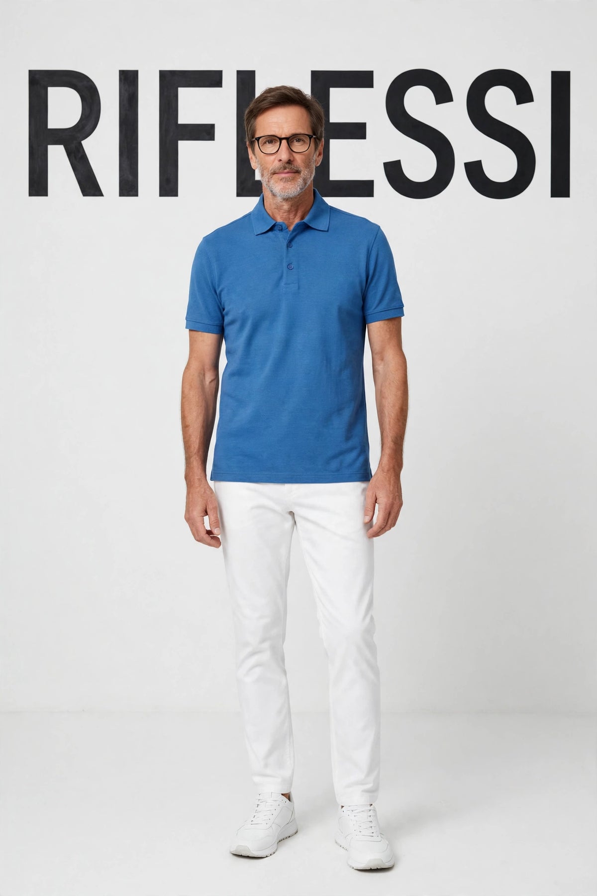 Kired POSI polo blue on model, front